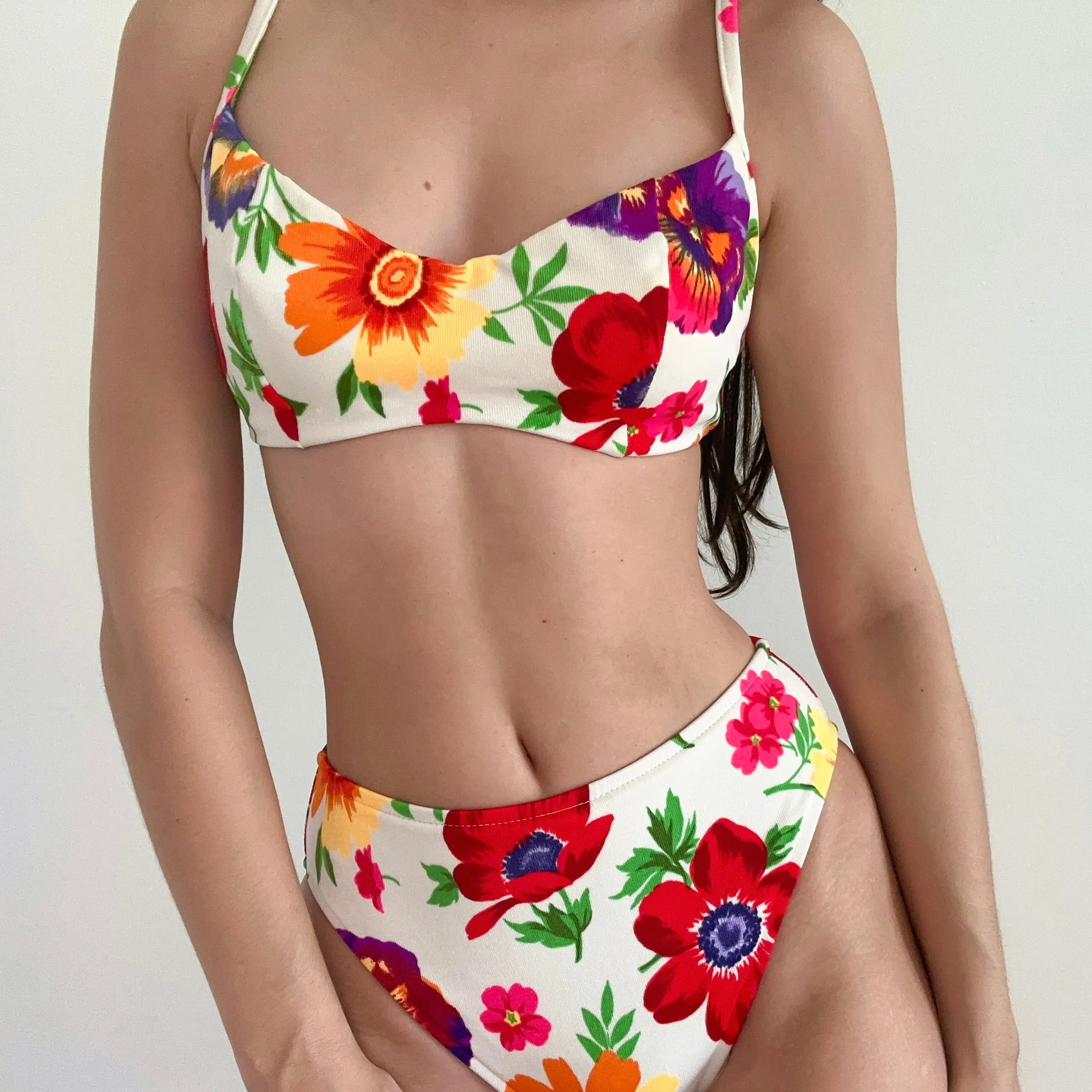 90's White Bright Floral Bikini / SZ 36D