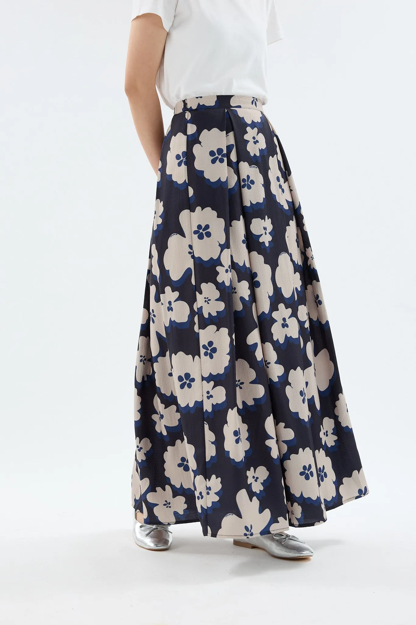 Fiora Black Printed Flare Skirt